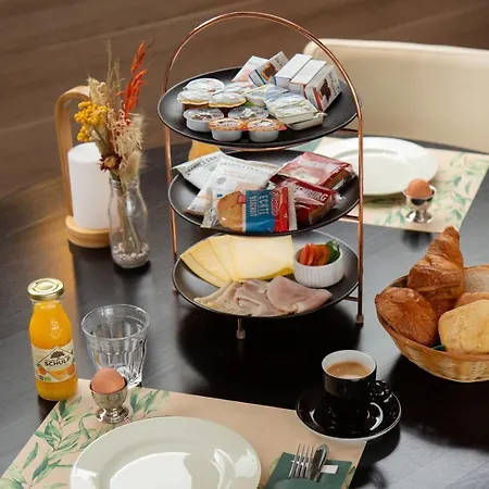 50|50 Belmont Эде